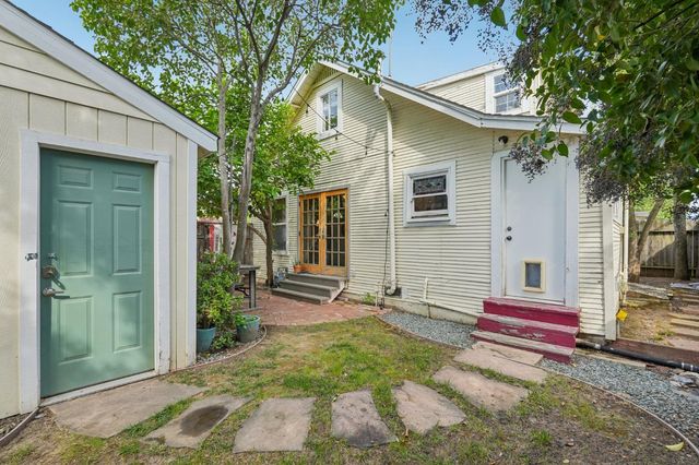 3425 50th St, Sacramento, CA 95820