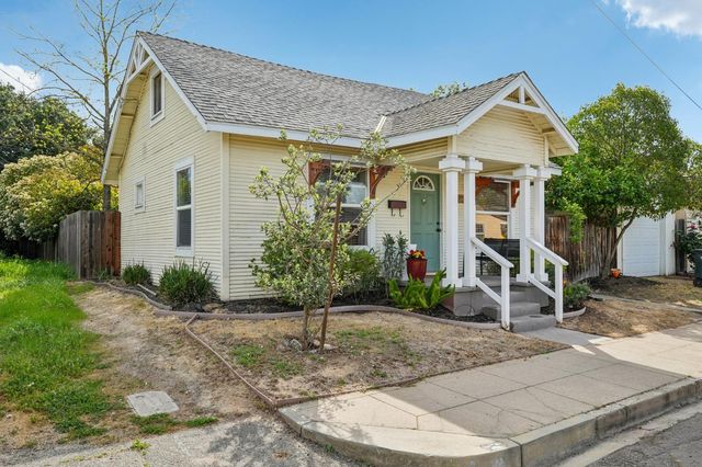 3425 50th St, Sacramento, CA 95820