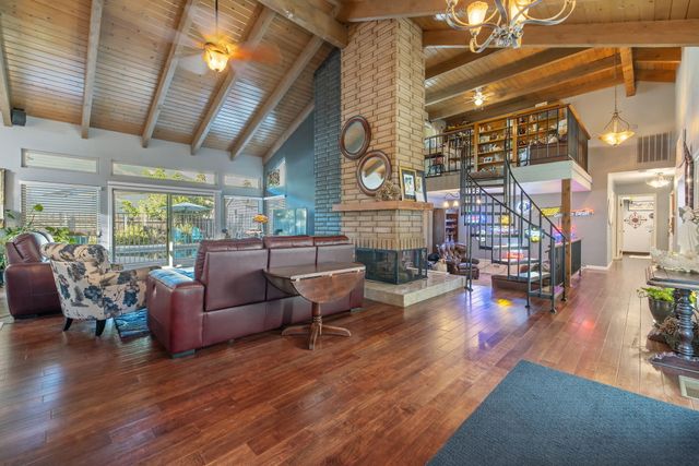 3728 W Nicholas Avenue, Visalia, CA 93291