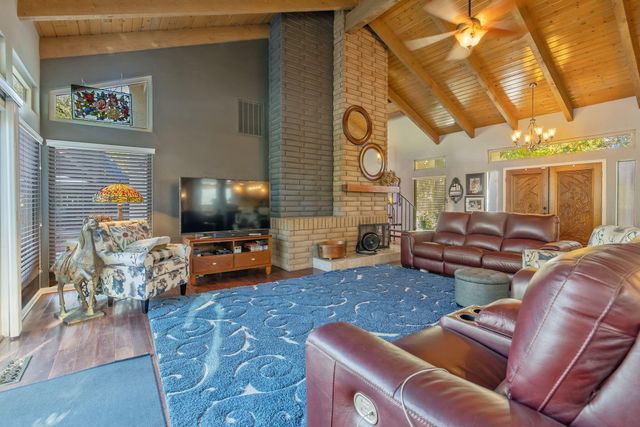 3728 W Nicholas Avenue, Visalia, CA 93291