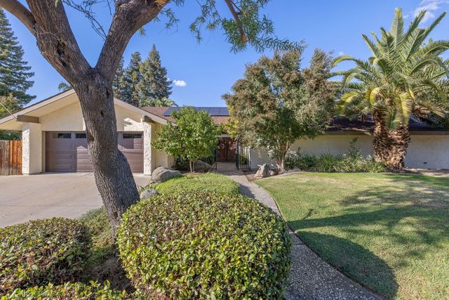 3728 W Nicholas Avenue, Visalia, CA 93291