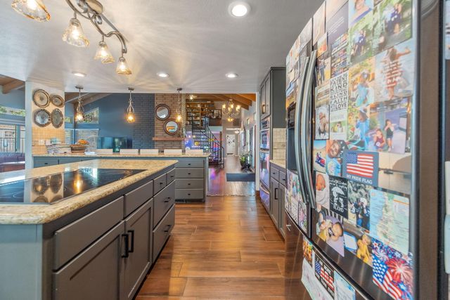 3728 W Nicholas Avenue, Visalia, CA 93291