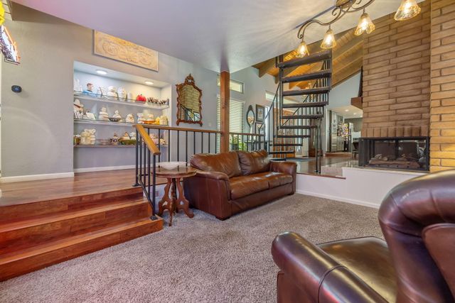 3728 W Nicholas Avenue, Visalia, CA 93291