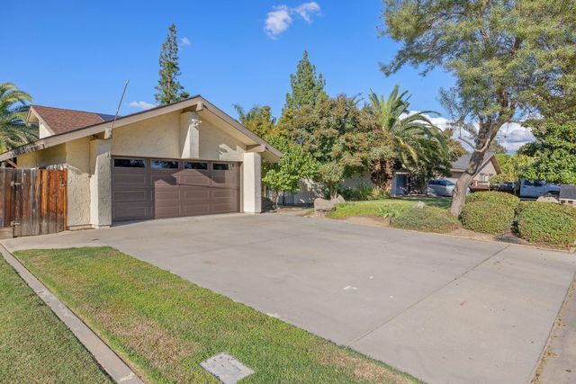 3728 W Nicholas Avenue, Visalia, CA 93291