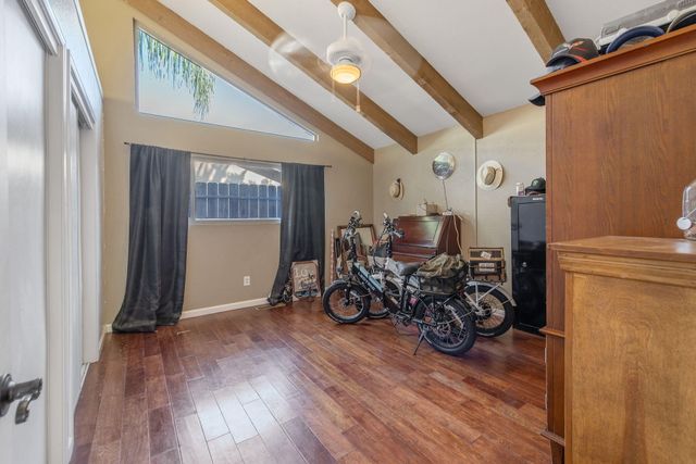 3728 W Nicholas Avenue, Visalia, CA 93291