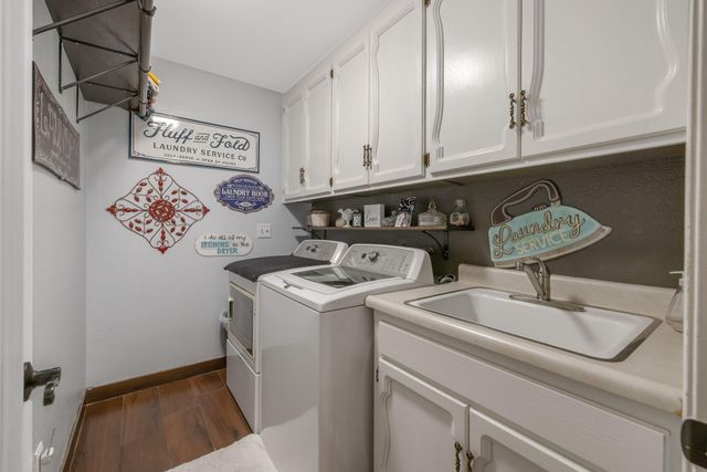 3728 W Nicholas Avenue, Visalia, CA 93291