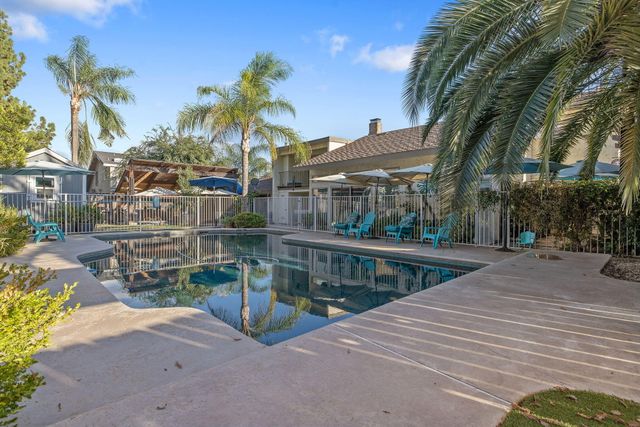 3728 W Nicholas Avenue, Visalia, CA 93291