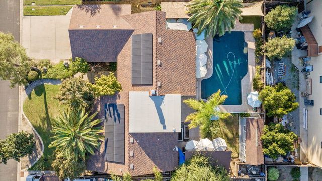 3728 W Nicholas Avenue, Visalia, CA 93291