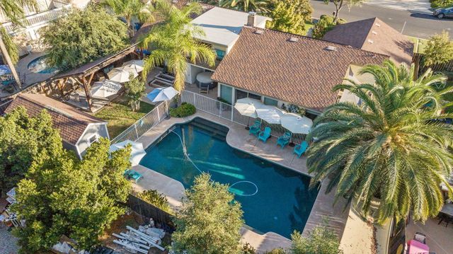 3728 W Nicholas Avenue, Visalia, CA 93291