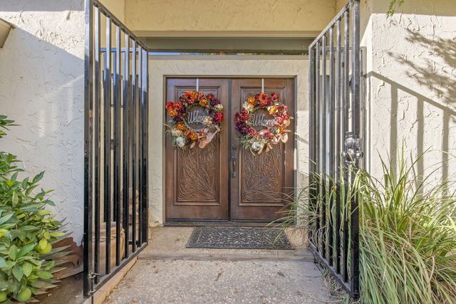 3728 W Nicholas Avenue, Visalia, CA 93291