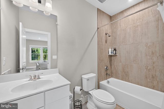43113 BITTER PERSIMMON CT, Centreville, VA 20120