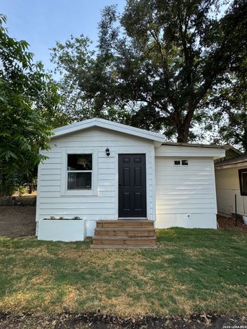 114 Yuma, San Antonio, TX 78211