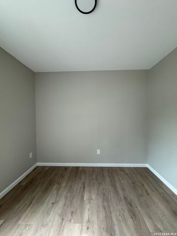 114 Yuma, San Antonio, TX 78211