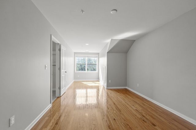 26 Kendall Ct 67, Bedford, MA 01730