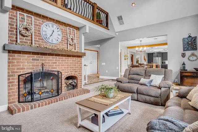 300 HOLLOWBROOK DR, Carlisle, PA 17013