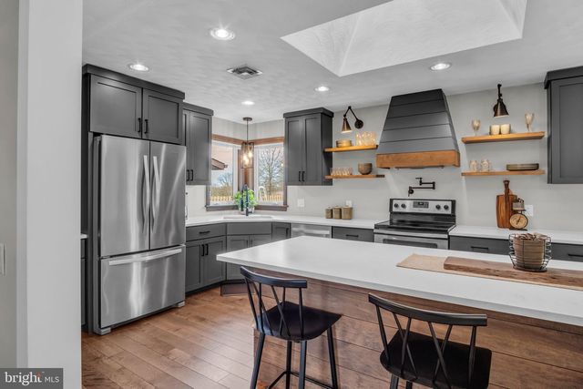 300 HOLLOWBROOK DR, Carlisle, PA 17013
