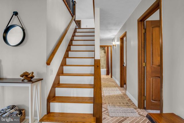 300 HOLLOWBROOK DR, Carlisle, PA 17013