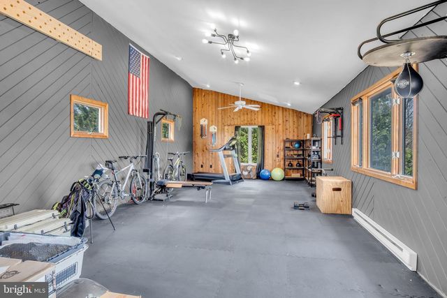 300 HOLLOWBROOK DR, Carlisle, PA 17013