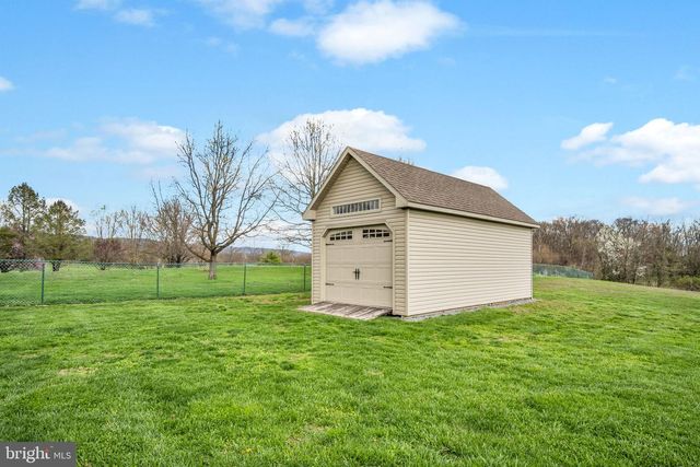300 HOLLOWBROOK DR, Carlisle, PA 17013