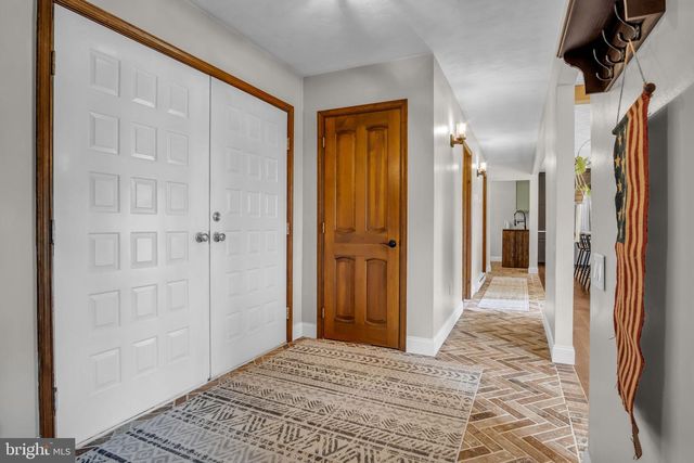 300 HOLLOWBROOK DR, Carlisle, PA 17013