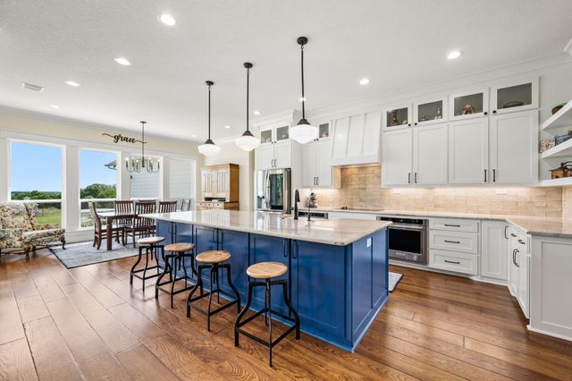 109 Bear Cat Court, Alvord, TX 76225