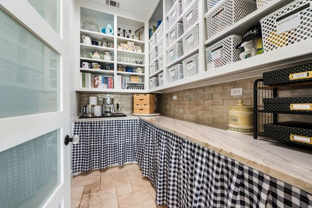 109 Bear Cat Court, Alvord, TX 76225