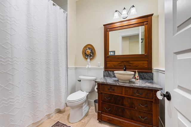 109 Bear Cat Court, Alvord, TX 76225