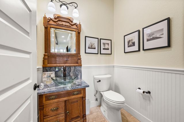 109 Bear Cat Court, Alvord, TX 76225