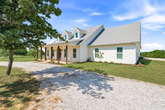 109 Bear Cat Court, Alvord, TX 76225