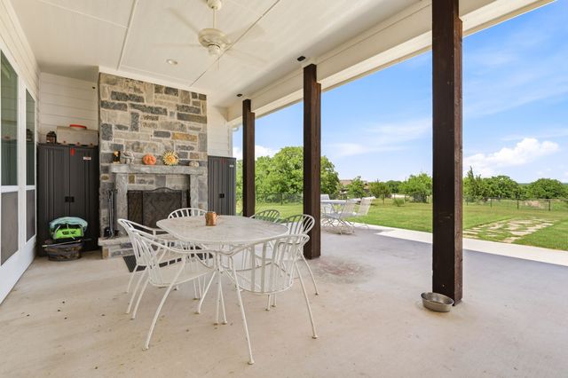 109 Bear Cat Court, Alvord, TX 76225