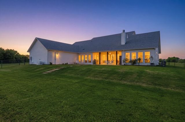 109 Bear Cat Court, Alvord, TX 76225