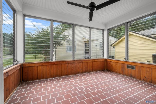 935 Oakview Avenue, Gadsden, AL 35901