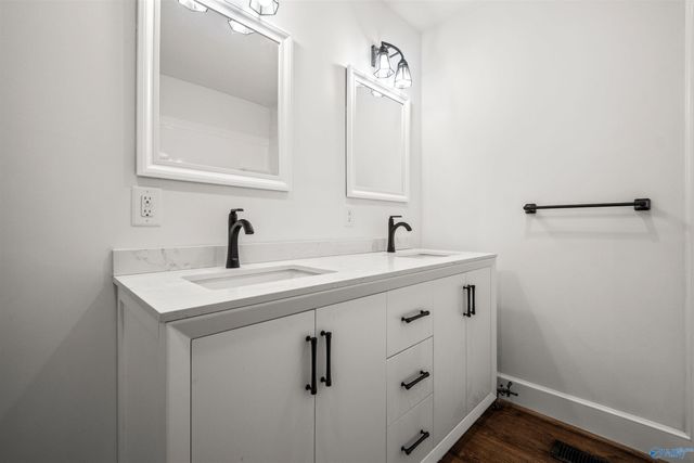 935 Oakview Avenue, Gadsden, AL 35901