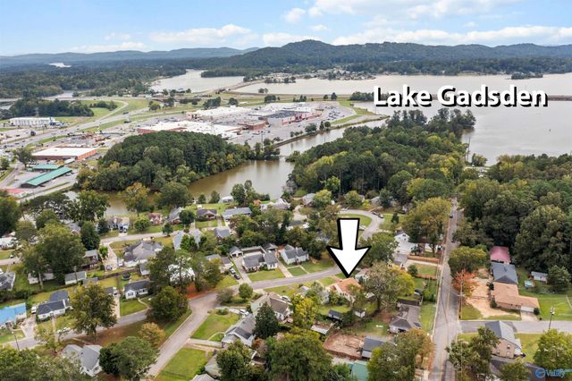 935 Oakview Avenue, Gadsden, AL 35901