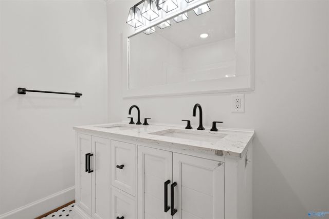 935 Oakview Avenue, Gadsden, AL 35901