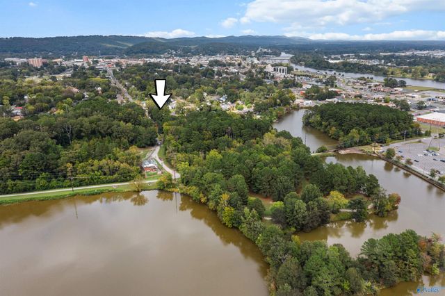 935 Oakview Avenue, Gadsden, AL 35901