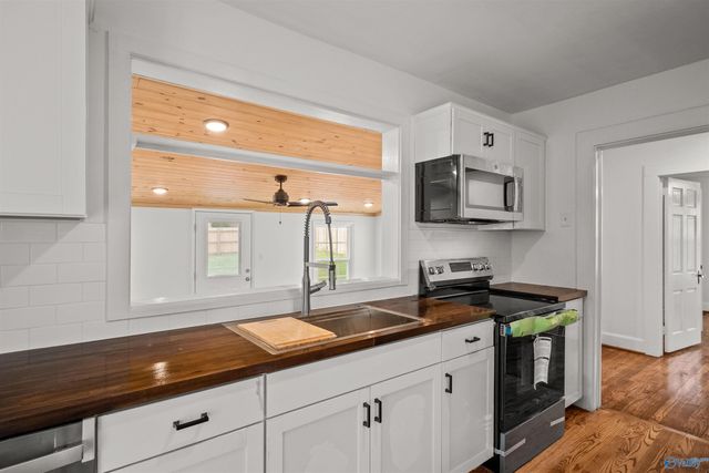 935 Oakview Avenue, Gadsden, AL 35901