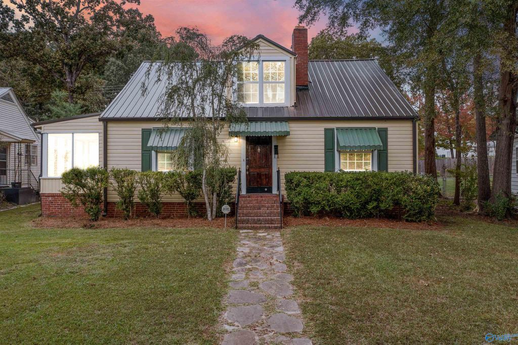 935 Oakview Avenue, Gadsden, AL 35901