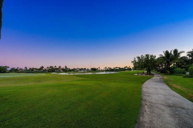 1904 SE Sailfish Point Boulevard, Stuart, FL 34996