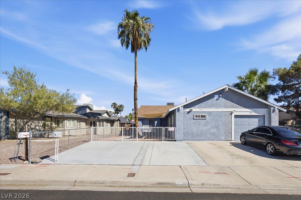 5656 Sea Breeze Avenue, Las Vegas, NV 89110 — exterior