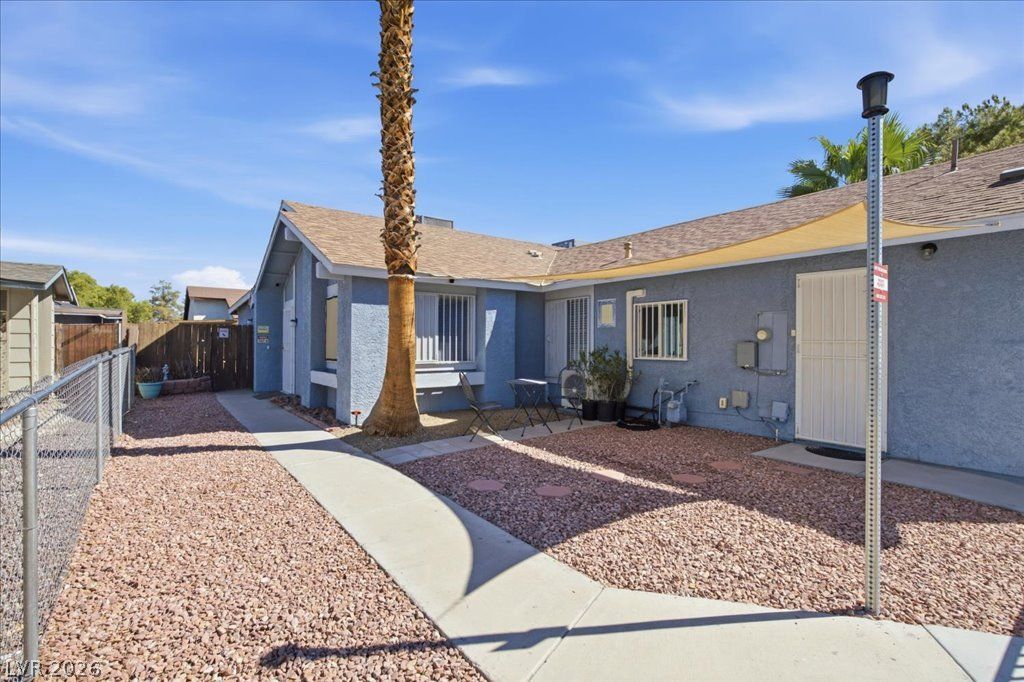 5656 Sea Breeze Avenue, Las Vegas, NV 89110 — photo 2