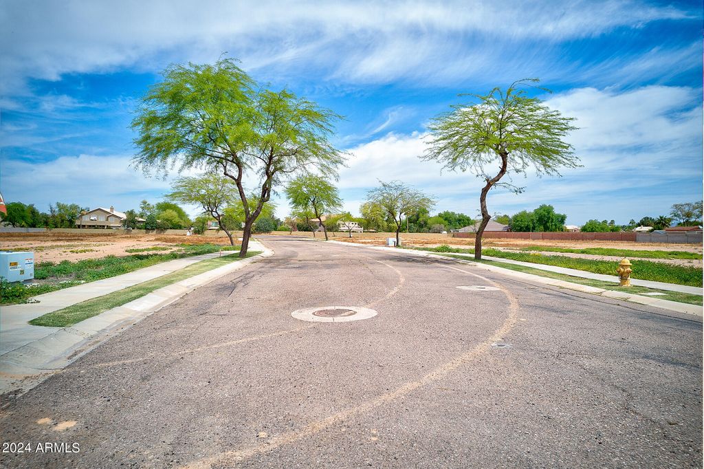 811 N POINCIANA Court 10, Gilbert, AZ 85234 — photo 3