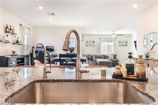 10947 Artisan Ranch Avenue, Las Vegas, NV 89166