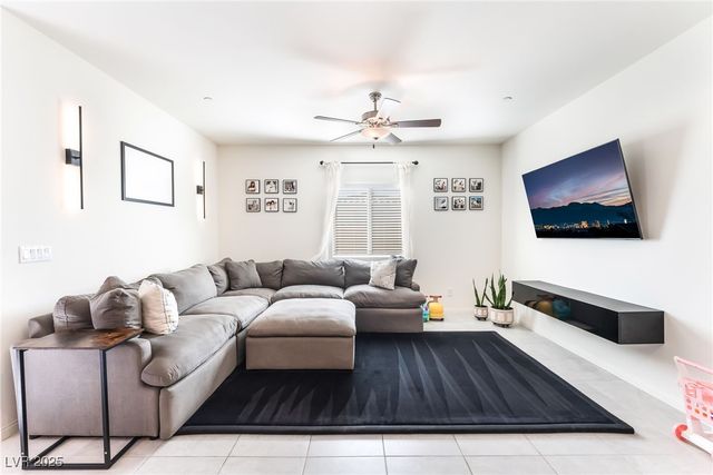 10947 Artisan Ranch Avenue, Las Vegas, NV 89166