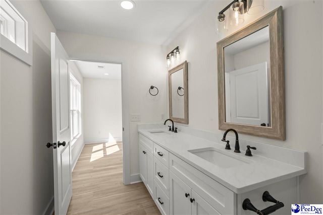 503 N Main St, Darlington, SC 29532