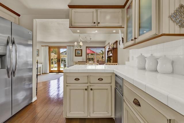 10353 Oak Ranch Lane, Escondido, CA 92026