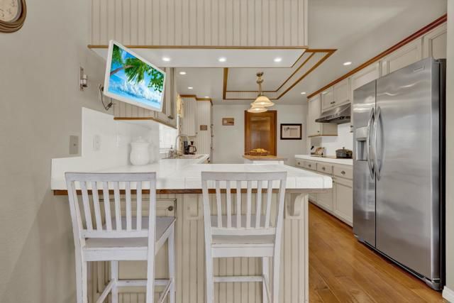 10353 Oak Ranch Lane, Escondido, CA 92026