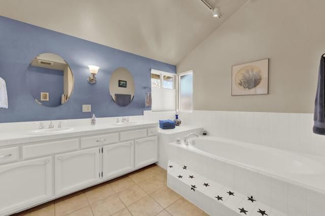 10353 Oak Ranch Lane, Escondido, CA 92026