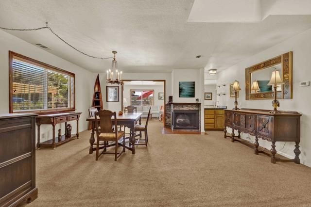 10353 Oak Ranch Lane, Escondido, CA 92026