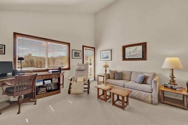 10353 Oak Ranch Lane, Escondido, CA 92026